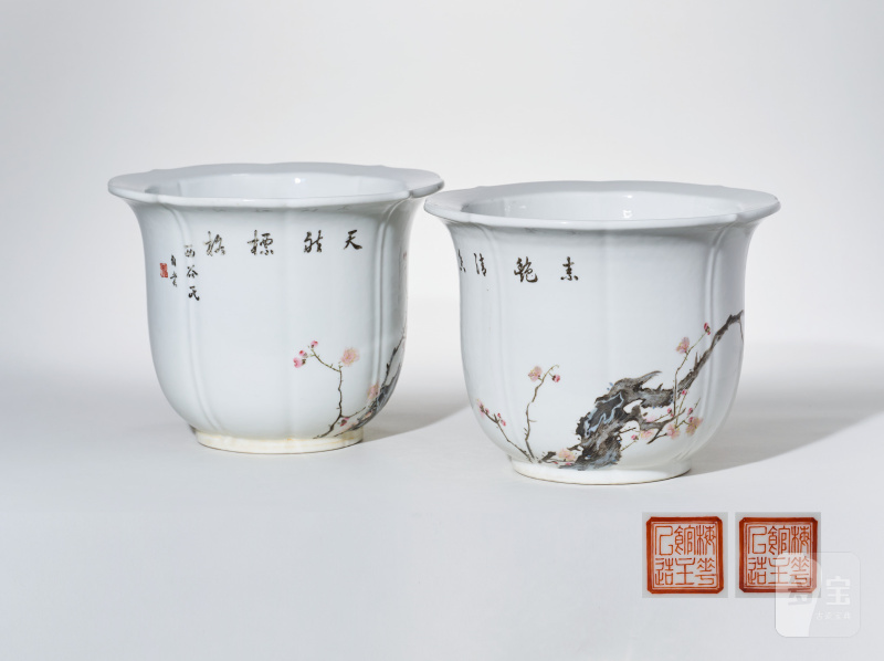 民国 粉彩折枝梅花花口花盆一对
